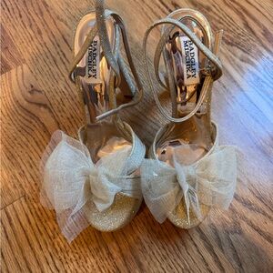 Badgley Mischka Gold Heels with Elegant Bow